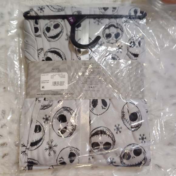 Nightmare Before Christmas Women's 3-Piece Pajama Set - Picture 5 of 8